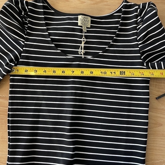 NWT 𝅺TORN by Ronny Kobo Small Puff Shoulder Striped Crop Top - Picture 7 of 10